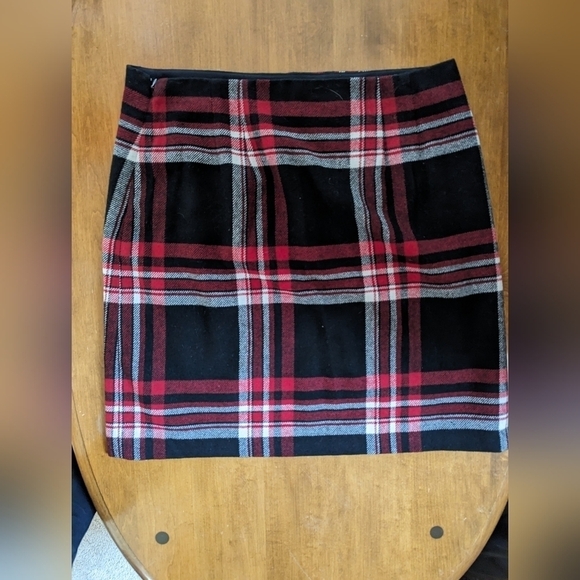 Beautiful plaid wool blend lined skirt size 10 - Picture 4 of 7